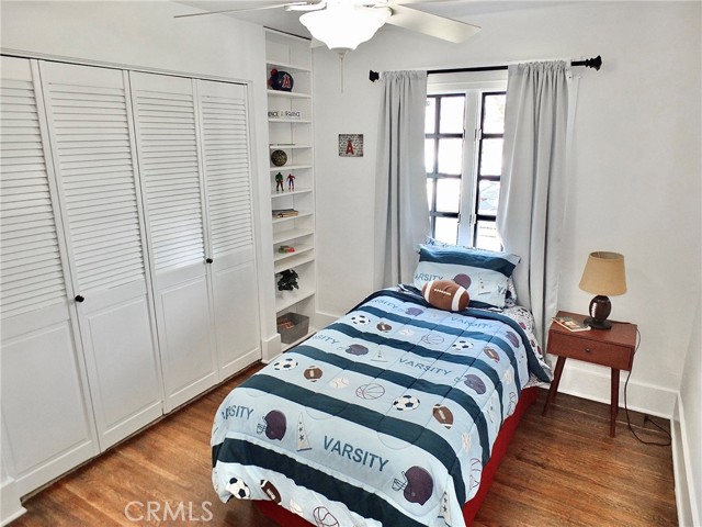 Detail Gallery Image 12 of 22 For 4132 E Theresa St, Long Beach,  CA 90814 - 2 Beds | 2 Baths