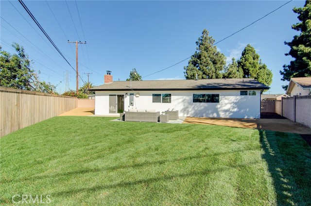 Detail Gallery Image 24 of 29 For 8652 Royer, Huntington Beach,  CA 92647 - 4 Beds | 2 Baths