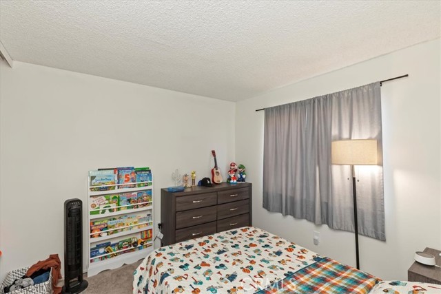 10750 Hollenbeck Drive, Riverside CA: https://media.crmls.org/medias/c7f6a651-6c82-475a-ae55-3472ade4a32d.jpg