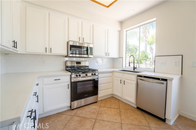 39355 Calistoga Drive, Murrieta CA: https://media.crmls.org/medias/c7f7752e-2c94-4087-b6f9-262544455418.jpg