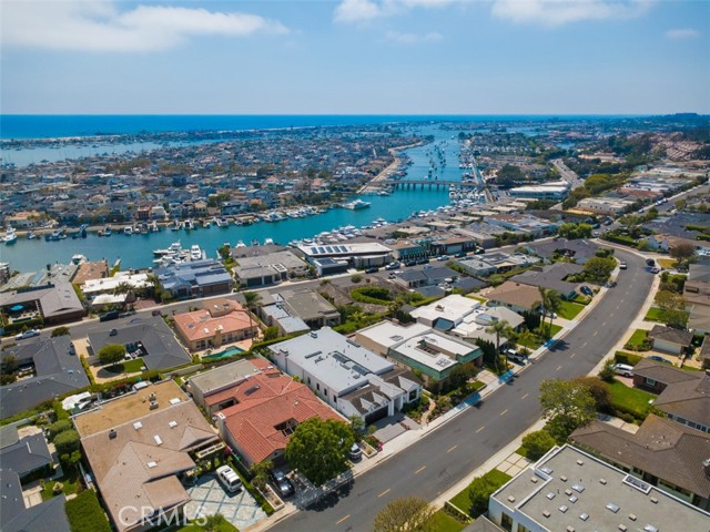 1501 Serenade, Corona del Mar CA: https://media.crmls.org/medias/c7f78094-9dda-4a21-9afe-f9408a0ef5fa.jpg