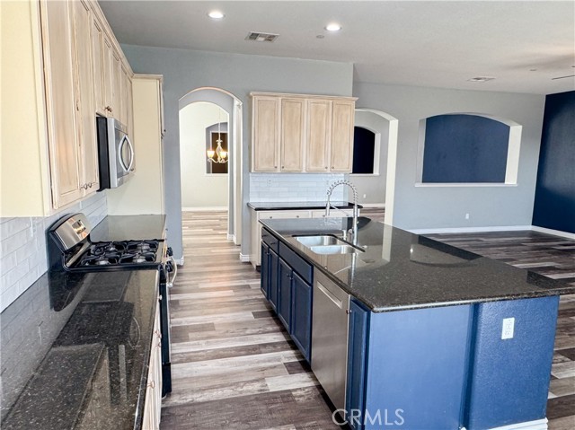 Detail Gallery Image 26 of 56 For 15527 Avanti Dr, Bakersfield,  CA 93314 - 4 Beds | 3/1 Baths