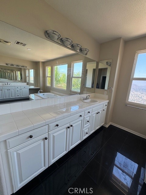 Detail Gallery Image 45 of 53 For 16034 Skyridge Dr, Riverside,  CA 92509 - 4 Beds | 4 Baths