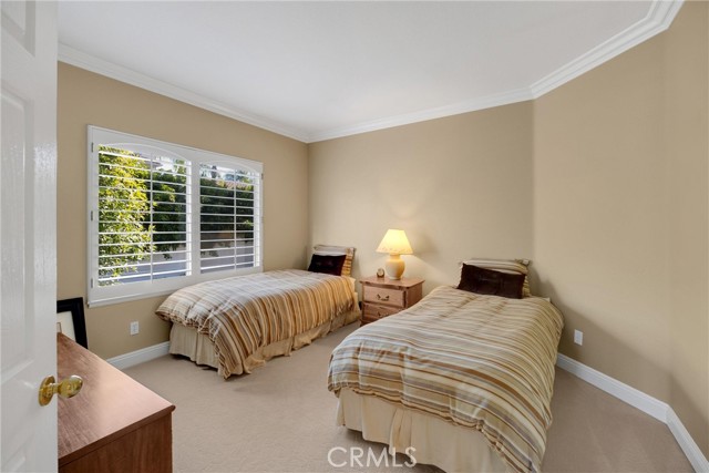 Image 28 of 62 For 5478 Edgewood