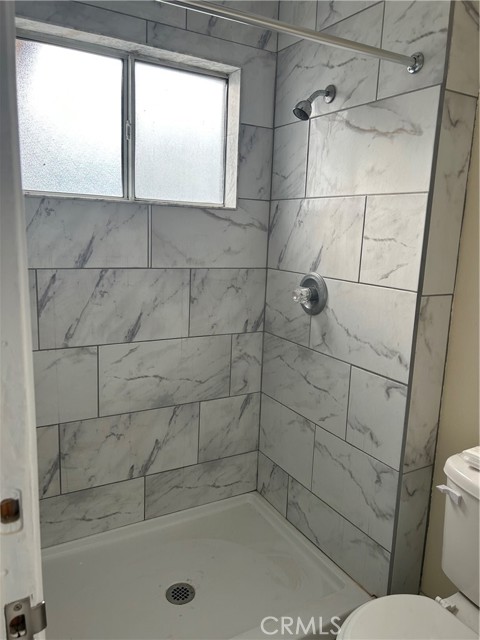 Detail Gallery Image 6 of 8 For 632 N Birch #B,  Rialto,  CA 92376 - 2 Beds | 1 Baths