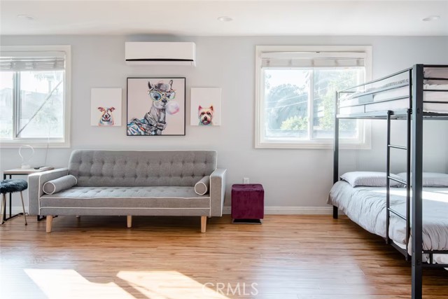 Detail Gallery Image 19 of 24 For 145 N Greenwood Ave, Pasadena,  CA 91107 - 4 Beds | 2/1 Baths
