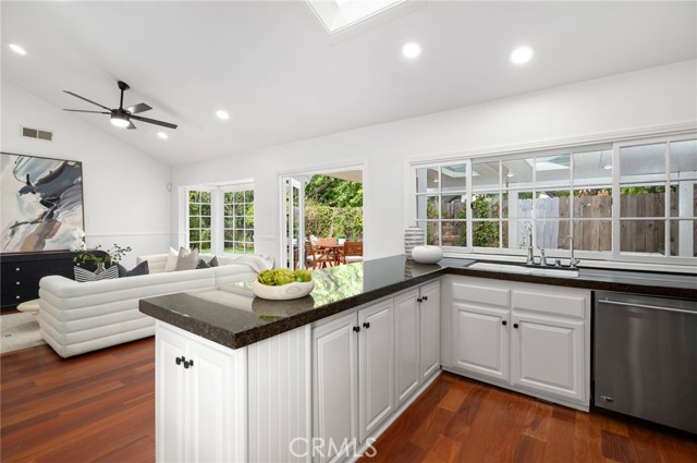 Detail Gallery Image 22 of 37 For 1866 Port Carlow Pl, Newport Beach,  CA 92660 - 4 Beds | 2 Baths
