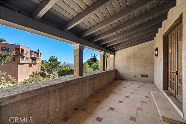 Detail Gallery Image 32 of 74 For 1316 Beverly Grove Pl, Beverly Hills,  CA 90210 - 5 Beds | 7/2 Baths