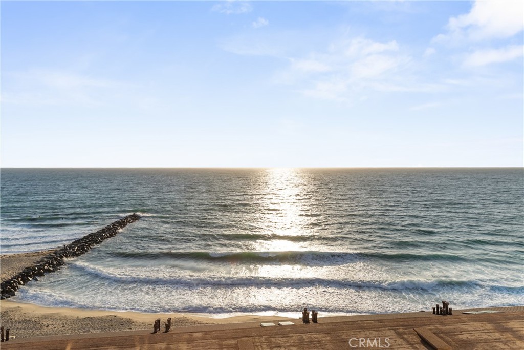 https://media.crmls.org/medias/c7fb2059-4513-4757-86aa-f8cb7bc4c35c.jpg?preset=X-Large