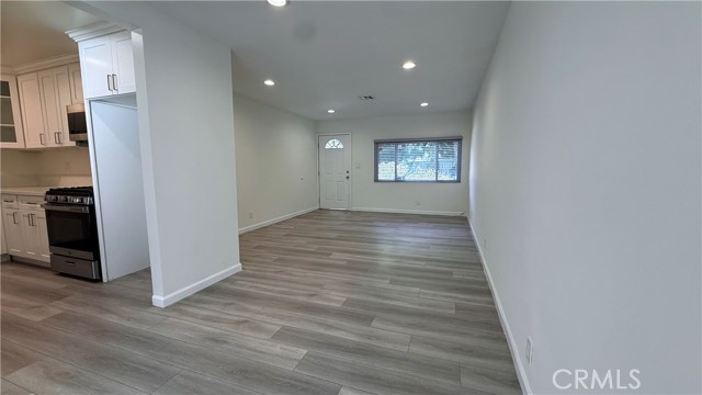 Detail Gallery Image 3 of 16 For 6203 Goodland Ave, Valley Glen,  CA 91606 - 3 Beds | 2 Baths