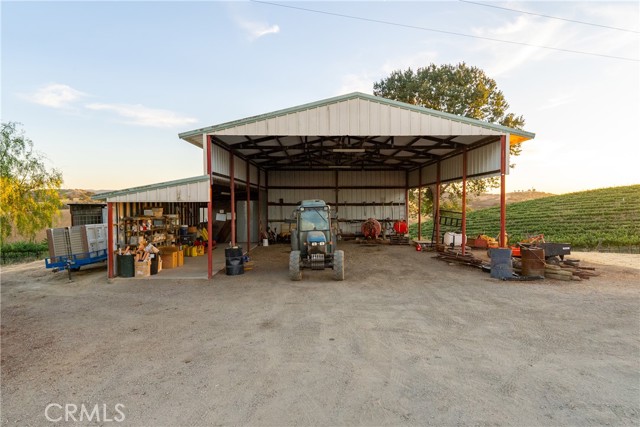 1825 Nygren Road, San Miguel CA: https://media.crmls.org/medias/c7fbe532-69be-4816-90da-cf55d7cf6278.jpg