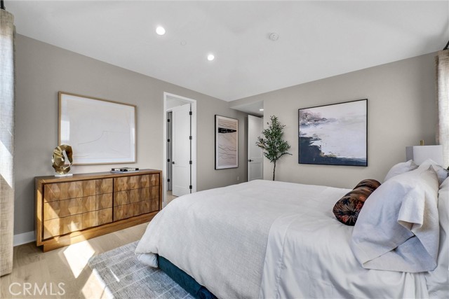 218 Collino, Irvine CA: https://media.crmls.org/medias/c7fbe919-a67a-42e7-9adf-db38321c63a3.jpg