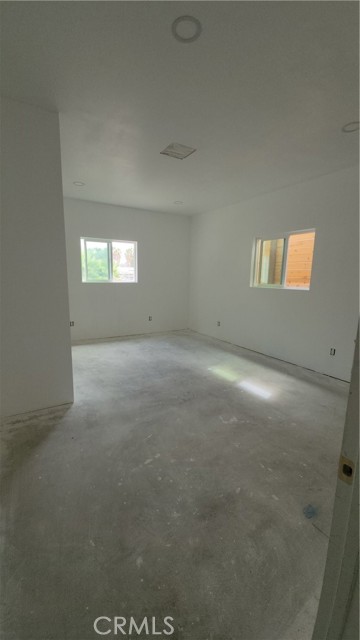 Detail Gallery Image 8 of 15 For 19380 Quebec Ave, Corona,  CA 92881 - 2 Beds | 2 Baths