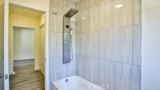 515 S Van Ness Avenue, Santa Ana CA: https://media.crmls.org/medias/c7fcb6a9-0364-4187-a62e-d803a6c5730f.jpg