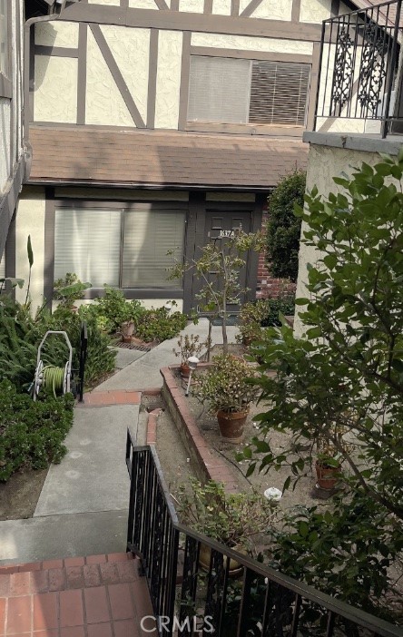 Detail Gallery Image 3 of 24 For 1637 N Verdugo Rd a,  Glendale,  CA 91208 - 2 Beds | 2/1 Baths