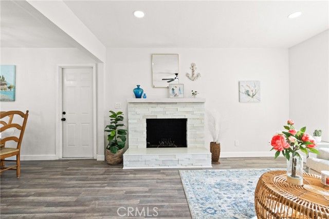 Image 7 of 33 For 17624 Mackay Avenue