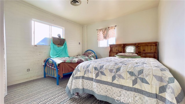 Detail Gallery Image 10 of 27 For 2215 Moonshadow Ranch Rd, Palmdale,  CA 93550 - 2 Beds | 1 Baths