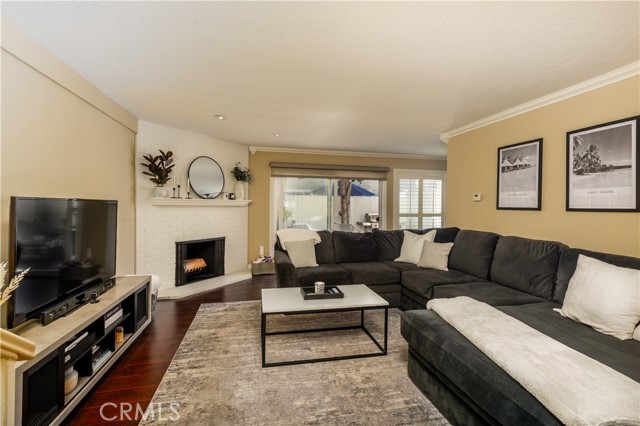 Detail Gallery Image 4 of 11 For 1741 Tustin Ave 12d,  Costa Mesa,  CA 92627 - 3 Beds | 2 Baths