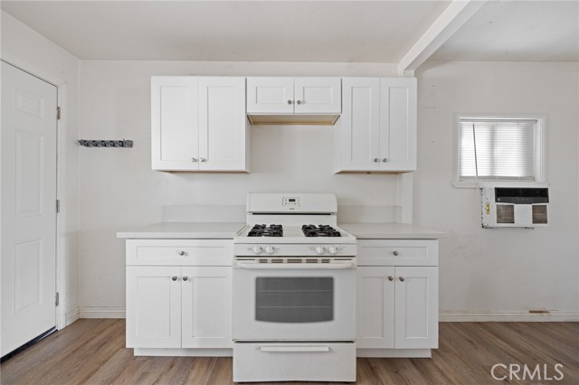 Detail Gallery Image 3 of 41 For 2241 Harrison St, San Bernardino,  CA 92404 - 2 Beds | 1 Baths