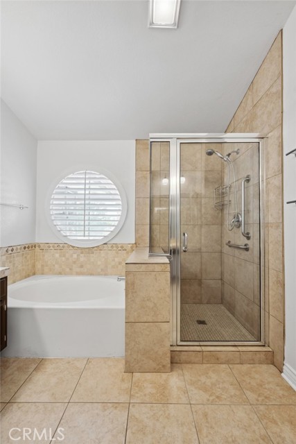 24805 Morning Mist Drive, Moreno Valley CA: https://media.crmls.org/medias/c7fe8dec-0f1f-4194-bc58-ba3331622a50.jpg