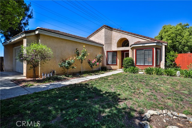 Detail Gallery Image 1 of 64 For 2003 Springcreek Cir, Upland,  CA 91784 - 3 Beds | 2 Baths