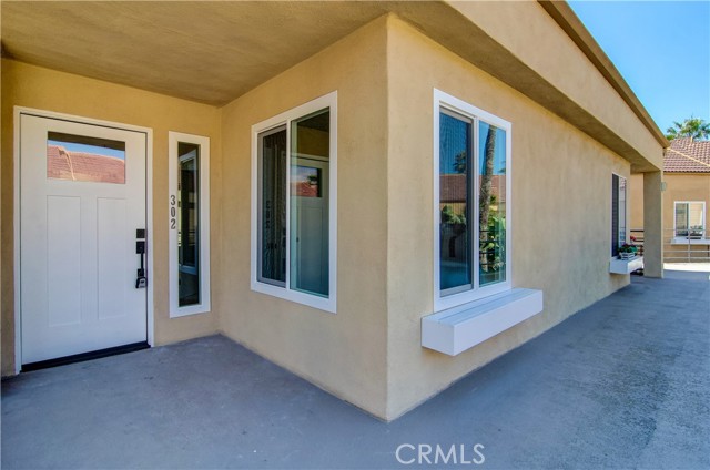 Detail Gallery Image 3 of 33 For 16291 Countess Dr #302,  Huntington Beach,  CA 92649 - 2 Beds | 2 Baths