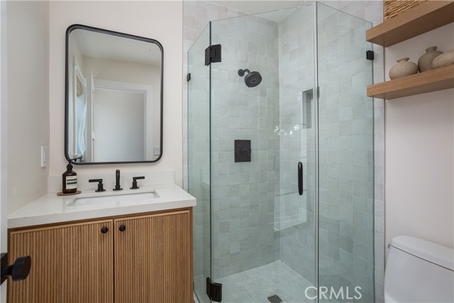 Detail Gallery Image 24 of 31 For 1700 Highland Dr, Newport Beach,  CA 92660 - 5 Beds | 6/1 Baths