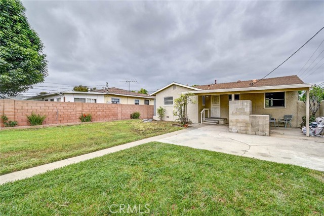 538 S Raitt Street, Santa Ana CA: https://media.crmls.org/medias/c8008d62-adb8-424c-acff-9f4df67de669.jpg