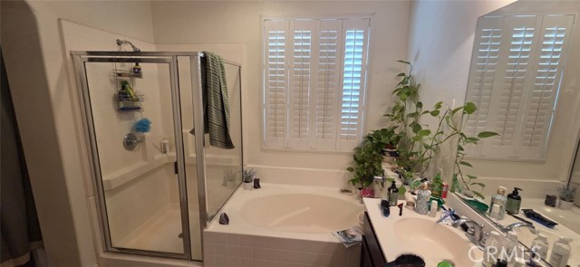 Detail Gallery Image 2 of 12 For 12637 Madrona, Victorville,  CA 92394 - 4 Beds | 2/1 Baths