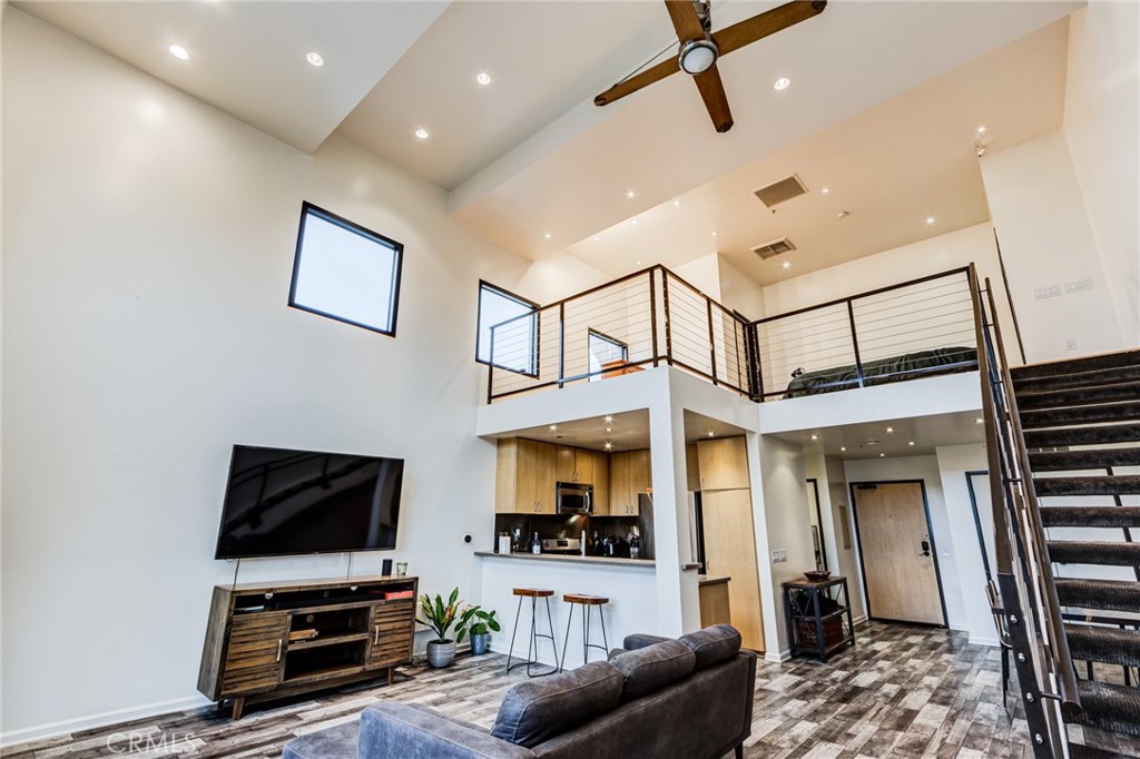 101 W Mission Boulevard #327