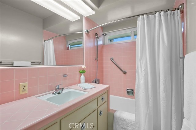 4510 Marloma Drive, Rolling Hills Estates, California 90274, 3 Bedrooms Bedrooms, ,2 BathroomsBathrooms,Residential,Sold,Marloma,PV23004399
