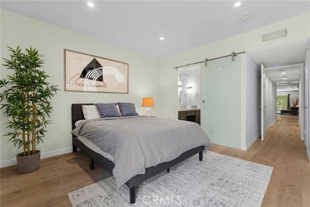 Detail Gallery Image 15 of 24 For 1045 N Kings Rd #107,  West Hollywood,  CA 90069 - 2 Beds | 2 Baths