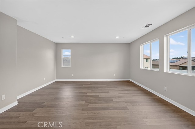 Detail Gallery Image 6 of 53 For 31190 Linden Flower, Winchester,  CA 92596 - 4 Beds | 3/1 Baths