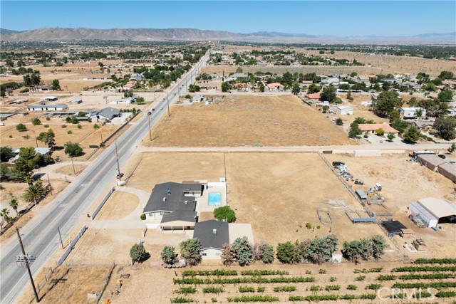 Detail Gallery Image 13 of 75 For 2039 Columbia Way, Palmdale,  CA 93551 - 6 Beds | 4 Baths