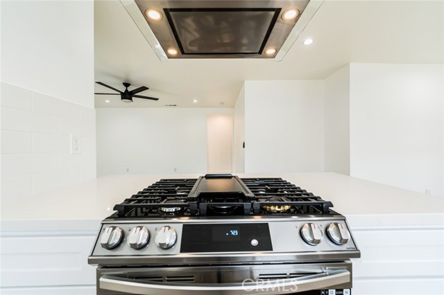 Detail Gallery Image 32 of 59 For 7020 Schroll St, Lakewood,  CA 90713 - 4 Beds | 4 Baths