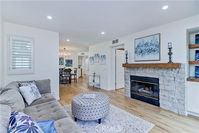 40 Lobelia, Rancho Santa Margarita CA: https://media.crmls.org/medias/c803e890-5b8a-441d-ba96-aedbeaee1fb4.jpg
