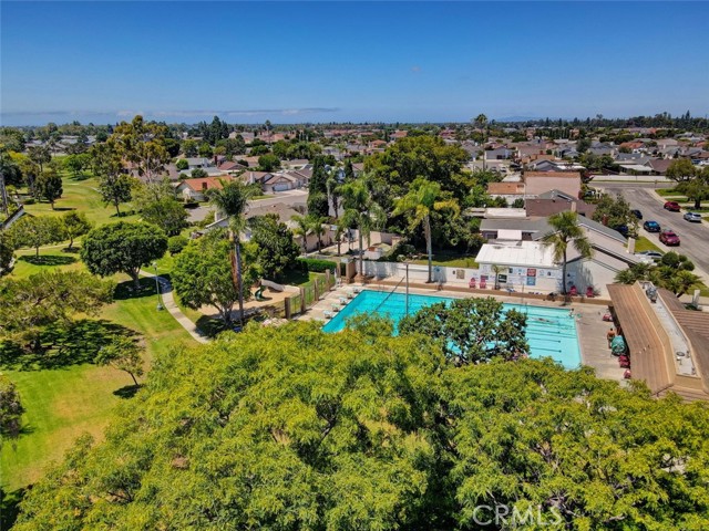 17077 Los Modelos Street, Fountain Valley CA: https://media.crmls.org/medias/c805008a-fa09-43be-8b2c-add99d94c2f3.jpg