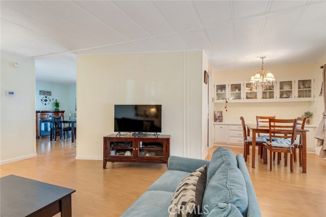 Detail Gallery Image 7 of 30 For 4000 Pierce St #220,  Riverside,  CA 92505 - 3 Beds | 2 Baths