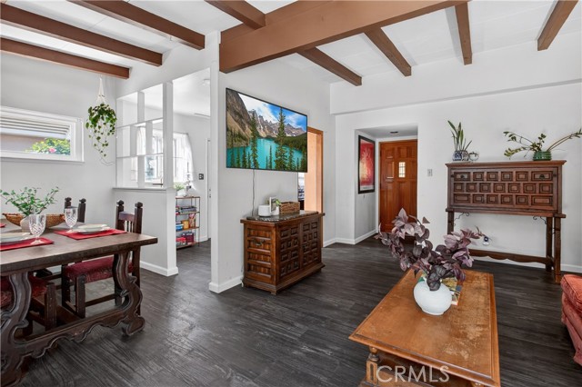 Detail Gallery Image 4 of 23 For 733 via Felipe, Corona,  CA 92882 - 4 Beds | 2 Baths