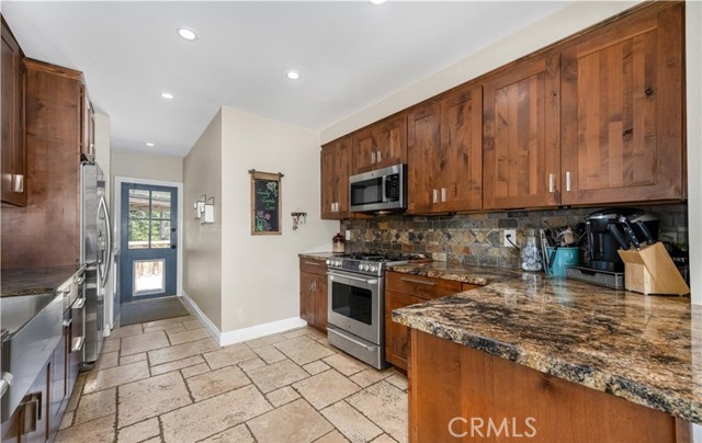 Detail Gallery Image 11 of 44 For 2731 Rutgers Ave, Long Beach,  CA 90815 - 3 Beds | 2 Baths