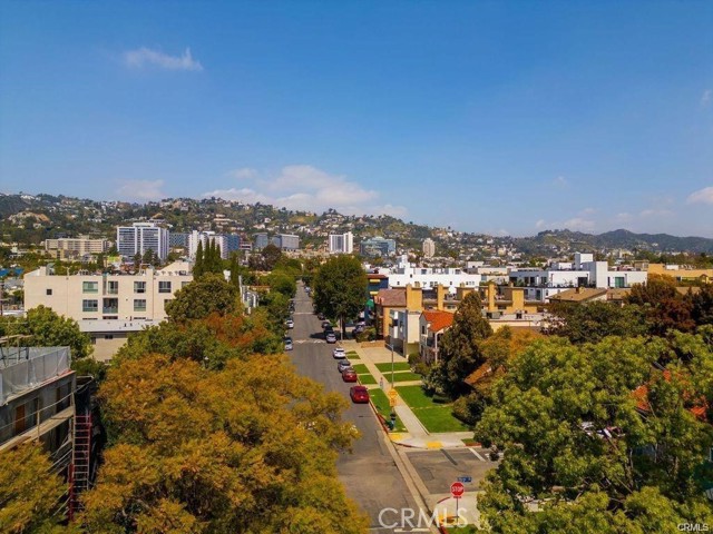 Detail Gallery Image 13 of 14 For 744 N Alfred St #104,  Los Angeles,  CA 90069 - 3 Beds | 3 Baths