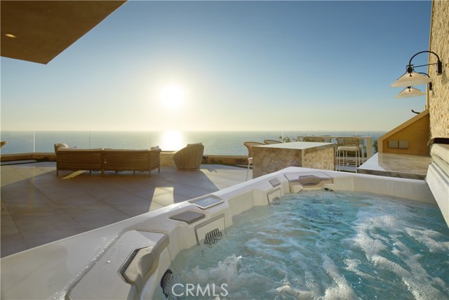 34385 Dana Strand Road, Dana Point CA: https://media.crmls.org/medias/c80590da-3c38-433b-83e6-d846f9a5fd49.jpg