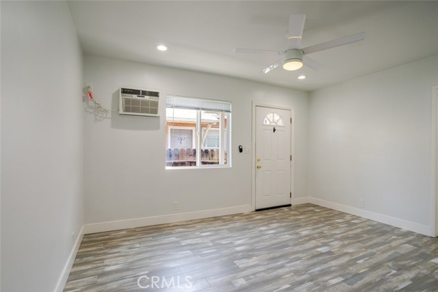 Detail Gallery Image 4 of 22 For 3106 W Victory #C,  Burbank,  CA 91505 - 1 Beds | 1 Baths