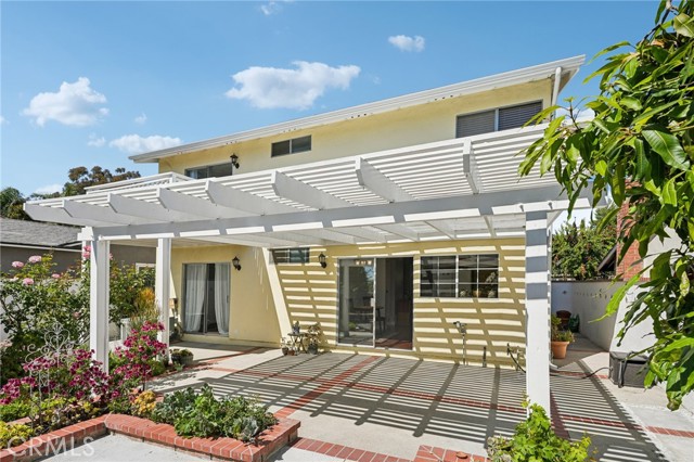 23441 Via Ronda, Mission Viejo CA: https://media.crmls.org/medias/c8066451-fc7f-4db8-91ff-be25b708de0e.jpg