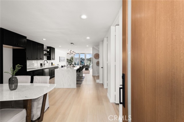 Detail Gallery Image 2 of 45 For 16435 Harbour Ln #13,  Huntington Beach,  CA 92649 - 2 Beds | 2/1 Baths