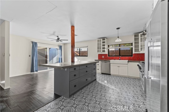 4536 Maycrest Street, Los Angeles CA: https://media.crmls.org/medias/c806dac2-4a84-4a18-925c-bd4a73f4d7bf.jpg