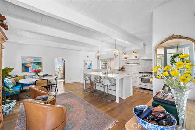 Detail Gallery Image 7 of 20 For 31577 Santa Rosa Dr, Laguna Beach,  CA 92651 - 2 Beds | 2 Baths