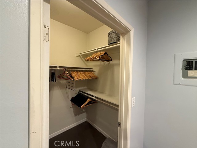 1240 S Corning, Los Angeles CA: https://media.crmls.org/medias/c807782e-7102-4ec3-a2bd-d404f58aa131.jpg