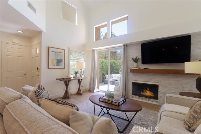 45 Corsica Drive, Newport Beach CA: https://media.crmls.org/medias/c807d711-d929-49bb-a106-96e726aed684.jpg