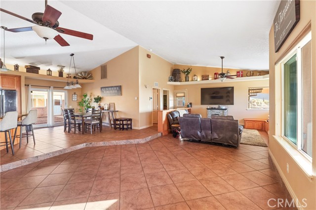 Detail Gallery Image 20 of 43 For 23053 Roundup Way, Apple Valley,  CA 92308 - 3 Beds | 2/1 Baths